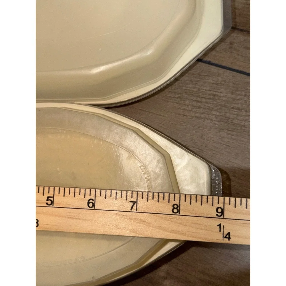 Tupperware Ultra 21 Ovenware Set 2 Casserole Dishes with Lids Cream 1647 1648